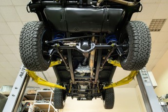 3-003-Custom-Mercedes-GWagon-ObsidianBlack-068611