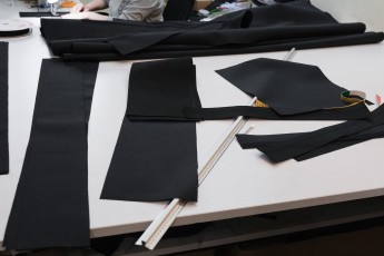 3-005-Custom-Mercedes-GWagon-ObsidianBlack-068611