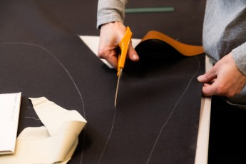 3-010-Convertible-Mercedes-250GD-ChinaBlue-067270