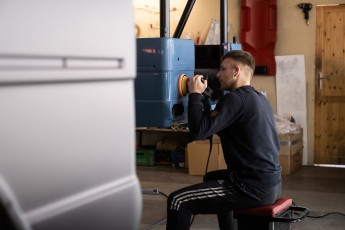 3-031-Convertible-Mercedes-250GD-ChinaBlue-067270