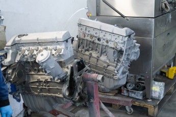 3-041-Convertible-Mercedes-250GD-ChinaBlue-067270