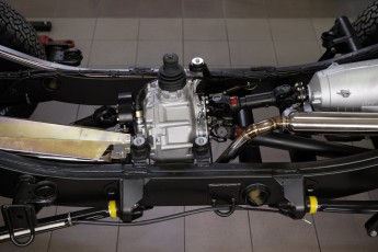 3-042-Convertible-Mercedes-250GD-ChinaBlue-067270