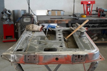 3-048-Custom-Mercedes-GWagon-ObsidianBlack-068611