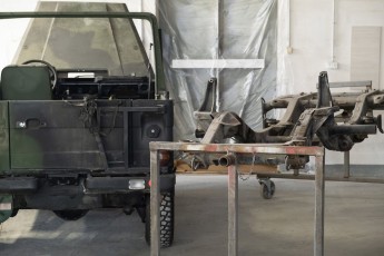 3-064-Custom-Mercedes-GWagon-ObsidianBlack-068611