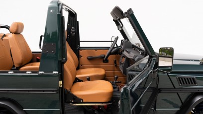 1-005-Convertible-Mercedes-250GD-RacingGreen-066918