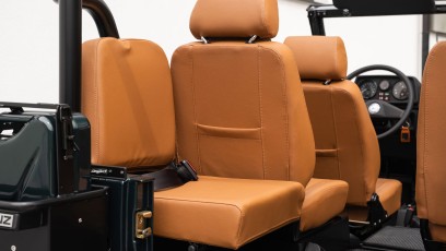 1-006-Convertible-Mercedes-250GD-RacingGreen-066918