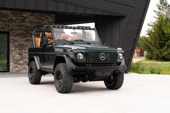 2B-011-Convertible-Mercedes-250GD-RacingGreen-066918