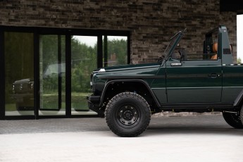 2B-019-Convertible-Mercedes-250GD-RacingGreen-066918