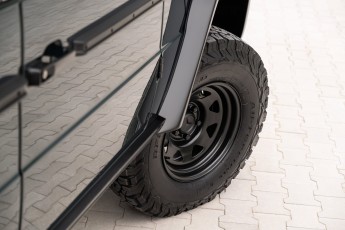 2B-031-Convertible-Mercedes-250GD-RacingGreen-066918