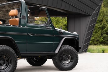 2B-034-Convertible-Mercedes-250GD-RacingGreen-066918