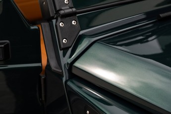 2B-037-Convertible-Mercedes-250GD-RacingGreen-066918