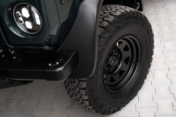 2B-045-Convertible-Mercedes-250GD-RacingGreen-066918