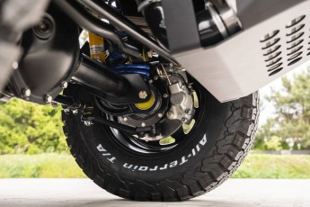 2B-051-Convertible-Mercedes-250GD-RacingGreen-066918