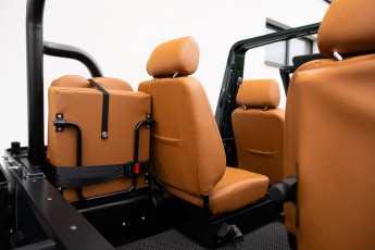 2B-056-Convertible-Mercedes-250GD-RacingGreen-066918