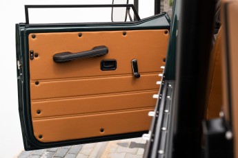 2B-057-Convertible-Mercedes-250GD-RacingGreen-066918