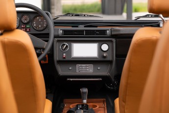 2B-064-Convertible-Mercedes-250GD-RacingGreen-066918