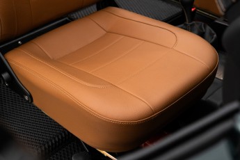 2B-083-Convertible-Mercedes-250GD-RacingGreen-066918