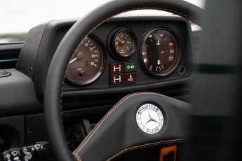 2B-084-Convertible-Mercedes-250GD-RacingGreen-066918