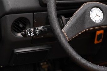 2B-085-Convertible-Mercedes-250GD-RacingGreen-066918