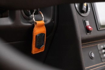 2B-089-Convertible-Mercedes-250GD-RacingGreen-066918