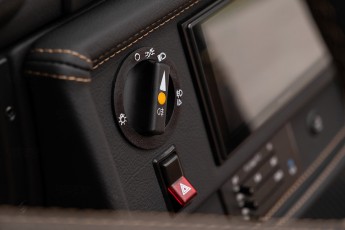 2B-090-Convertible-Mercedes-250GD-RacingGreen-066918