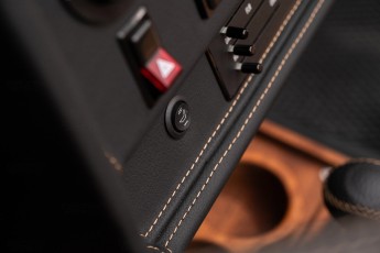 2B-091-Convertible-Mercedes-250GD-RacingGreen-066918