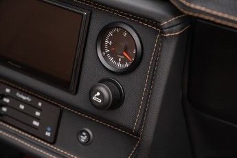 2B-093-Convertible-Mercedes-250GD-RacingGreen-066918