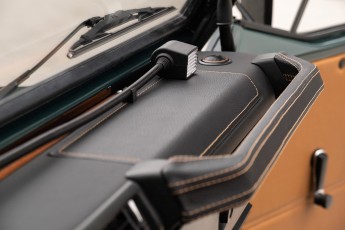 2B-097-Convertible-Mercedes-250GD-RacingGreen-066918