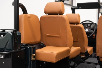 2B-098-Convertible-Mercedes-250GD-RacingGreen-066918