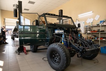 3-009-Convertible-Mercedes-250GD-RacingGreen-066918