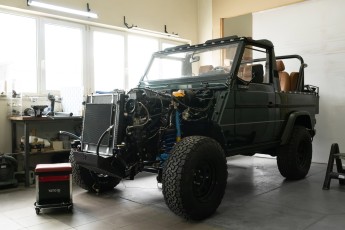 3-020-Convertible-Mercedes-250GD-RacingGreen-066918