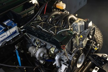 3-028-Convertible-Mercedes-250GD-RacingGreen-066918