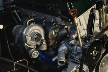 3-031-Convertible-Mercedes-250GD-RacingGreen-066918