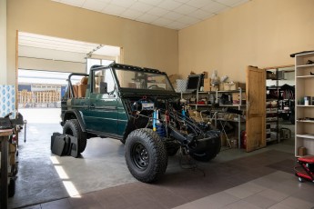 3-035-Convertible-Mercedes-250GD-RacingGreen-066918