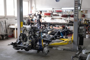 3-037-Convertible-Mercedes-250GD-RacingGreen-066918