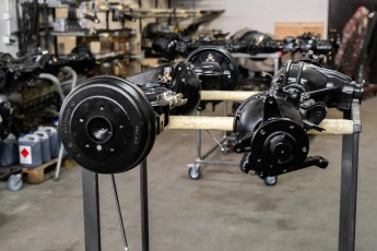 3-051-Convertible-Mercedes-250GD-RacingGreen-066918