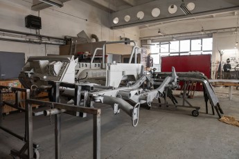 3-056-Convertible-Mercedes-250GD-RacingGreen-066918