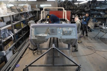 3-061-Convertible-Mercedes-250GD-RacingGreen-066918