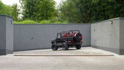 1-003-Convertible-Mercedes-250GD-ObsidianBlack-070785