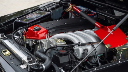 1-007-Convertible-Mercedes-250GD-ObsidianBlack-070785