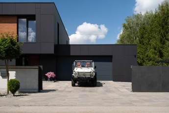 2B-001-Custom-Mercedes-GWagon-White-068140