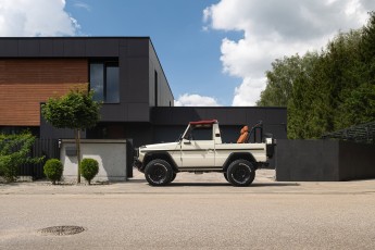 2B-008-Custom-Mercedes-GWagon-White-068140