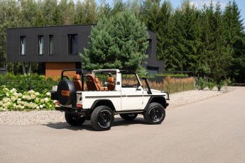 2B-012-Custom-Mercedes-GWagon-White-068140