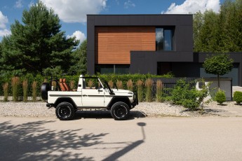 2B-015-Custom-Mercedes-GWagon-White-068140