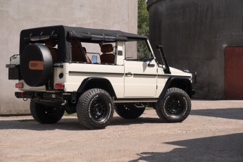 2B-019-Custom-Mercedes-GWagon-White-068140