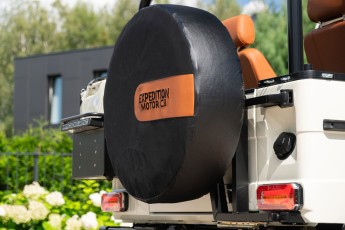 2B-022-Custom-Mercedes-GWagon-White-068140