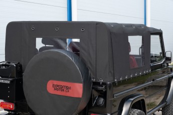 2B-023-Convertible-Mercedes-250GD-ObsidianBlack-070785