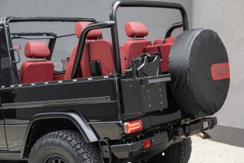 2B-030-Convertible-Mercedes-250GD-ObsidianBlack-070785