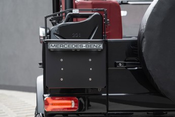 2B-031-Convertible-Mercedes-250GD-ObsidianBlack-070785