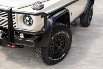 2B-045-Custom-Mercedes-GWagon-White-068140